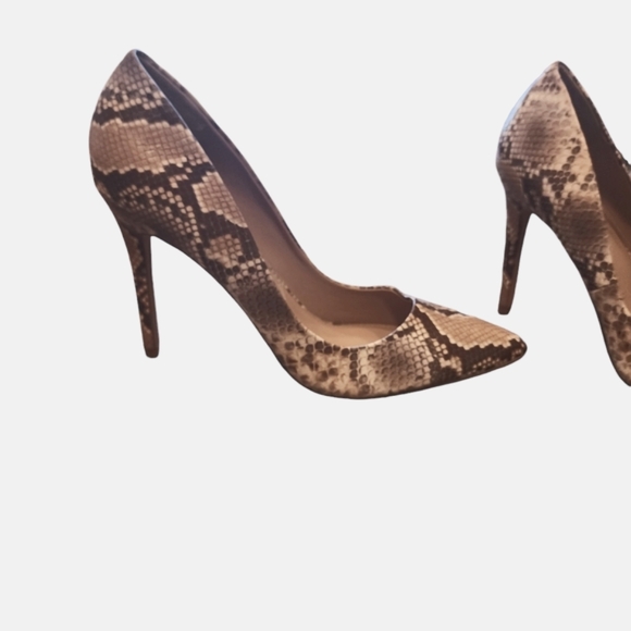 Brand New Neiman Marcus Closed Toe Pumps - Picture 5 of 6